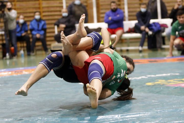 lucha leonesa femenina