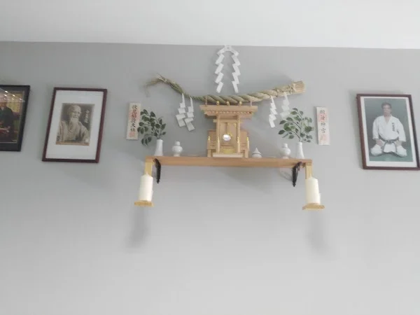 Sõchindõ Hõnbu Dõjõ, Karatedõ y Aikidõ